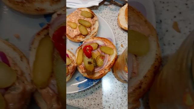 Как очень вкусно приготовить бургеры в домашних условиях.#cooking #food #like #tasty #вкусно #life смотреть онлайн