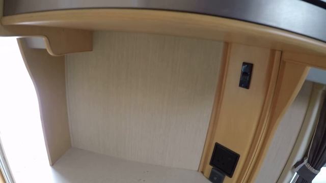 Обзор прицеп дачи,дома на колесах,каравана Elddis 2010 года из Англии смотреть онлайн