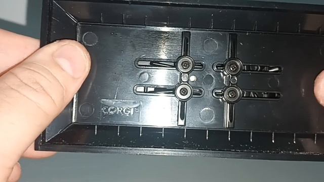 Ford Granada GHIA - Diecast 1/43 scale Corgi Vanguards смотреть онлайн