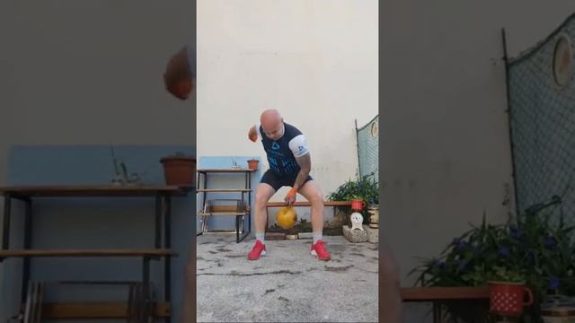 Рывок гири в перчатке. Огонь конечно. Порвал - 101+101 смотреть онлайн