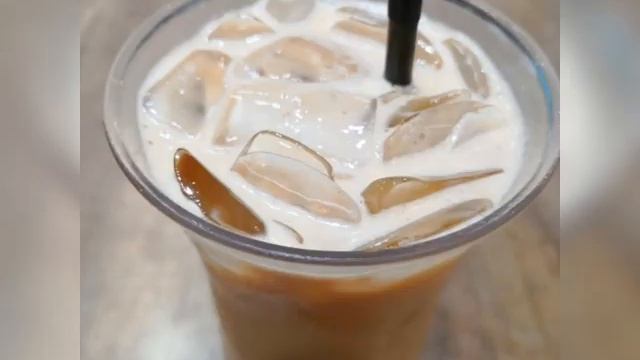 老街。油麻地????Old Street。Yau Ma Tei смотреть онлайн