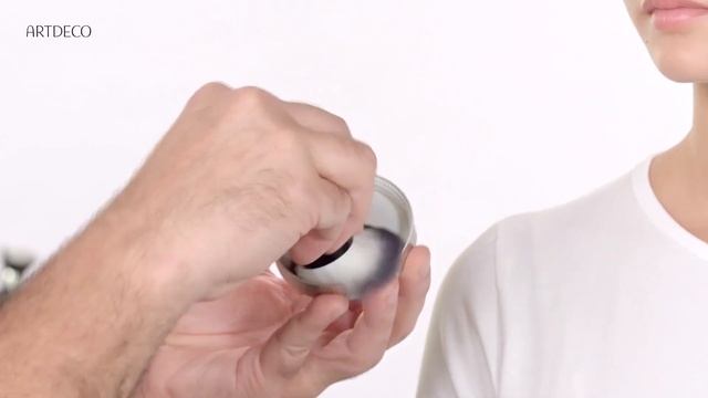 Makeup Tips: How to use Mineral Powder Foundation // ARTDECO смотреть онлайн