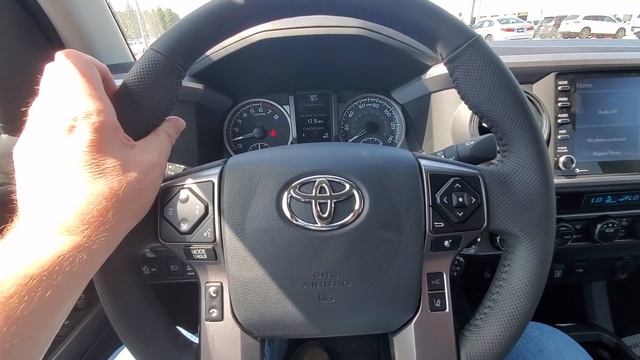 How Does the Current Toyota Tacoma Compare to the 2022 Ford Maverick??? Let's Find Out!! смотреть онлайн