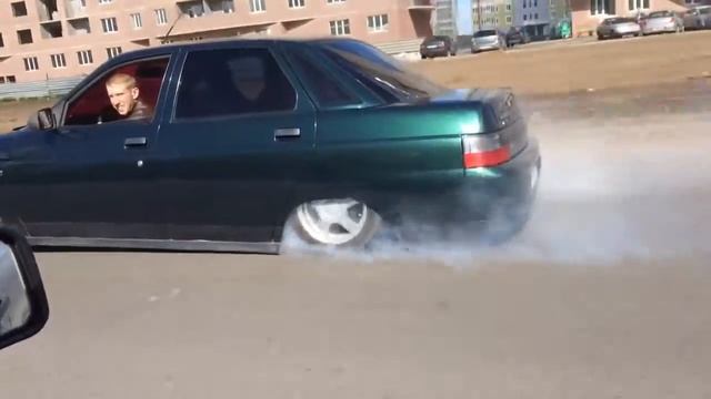 ЛЕГЕНДА 166 ДЫМИТ смотреть онлайн