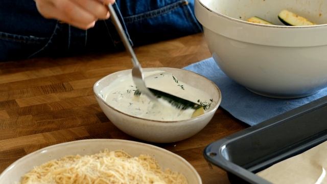 БЕЗ МАСЛА - КАБАЧКИ в СЫРНОЙ панировке. Кабачки в духовке. Кабачки в кляре. смотреть онлайн