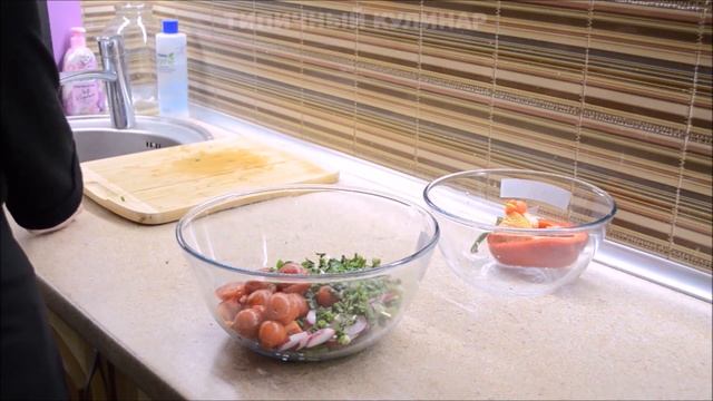 Цыпленок табака в духовке ♨ Приготовление цыпленка табака с чесночной заливкой. НЕРЕАЛЬНО ВКУСНО! ☘ смотреть онлайн