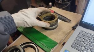 Сборка блока сальников подкачки УРАЛ