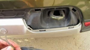 Как снять ЗАГЛУШКУ буксировочной проушины на Рено Дастер Рестайлинг