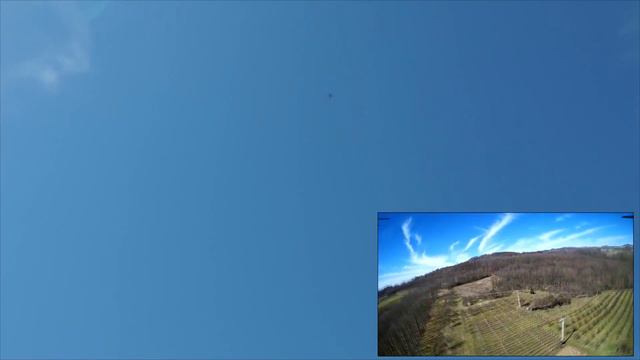 Jeftini dron s širokokutnom FPV kamerom i snimanjem na SD karticu смотреть онлайн