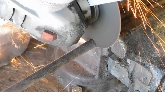 Сделай и себе это полезное приспособление из обрезка ржавой трубы! СУПЕР инструмент из ХЛАМА!