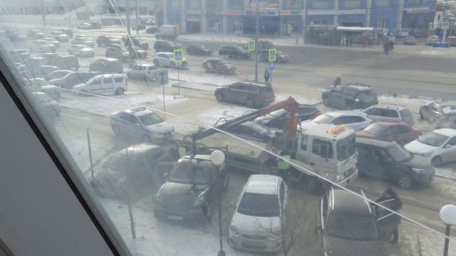 Эвакуируют на штраф-стоянку Порше Кайен Porsche Cayenne! смотреть онлайн