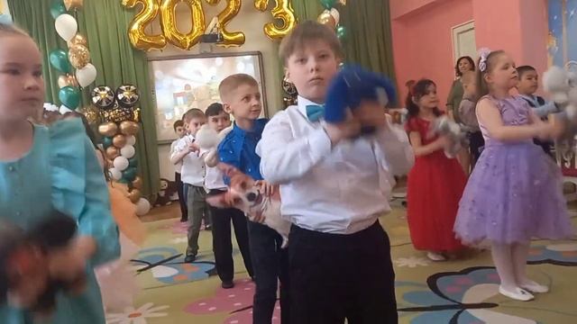 До свидания садик. Выпускной у Миланы! смотреть онлайн