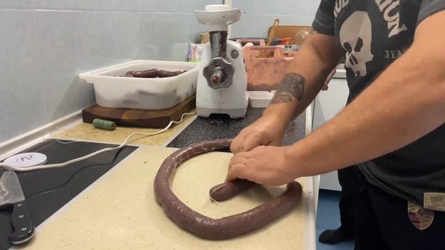 Мясной король !!! Готовим дикого кабана целиком !!!! смотреть онлайн