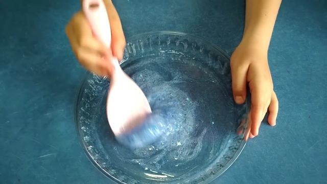 КАК СДЕЛАТЬ ПРОЗРАЧНЫЙ СЛАЙМ?ПРОСТОЙ И БЫСТРЫЙ РЕЦЕПТ СЛАЙМА ИЗ КЛЕЯ И ТЕТРАБОРАТА ОТ ПОДПИСЧИКА смотреть онлайн