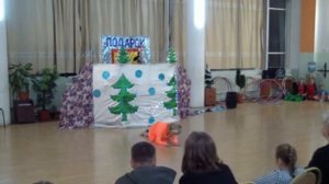 Новогодний цирковой спектакль «Подарок для самого слабого слабого»