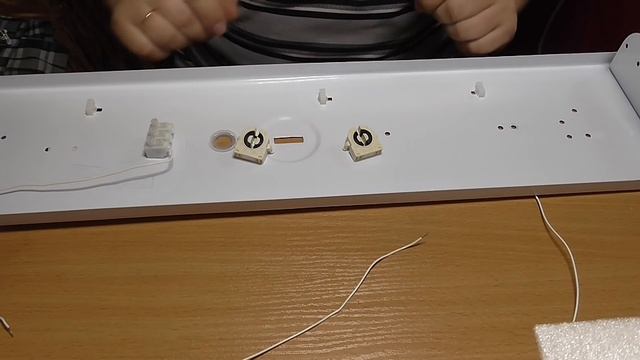 Установка светодиодной лампы Т8-10-G13.Светодиодные лампы в старый светильник. смотреть онлайн