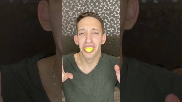 Надул самый БОЛЬШОЙ пузырь из жвачки ?? смотреть онлайн