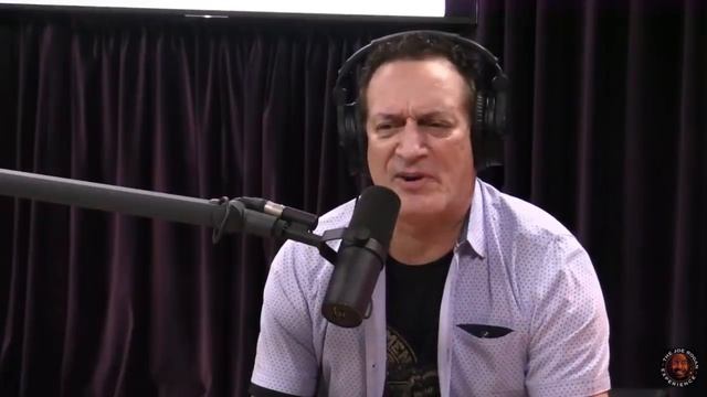 Joe Rogan on Red Dead Redemption 2 смотреть онлайн