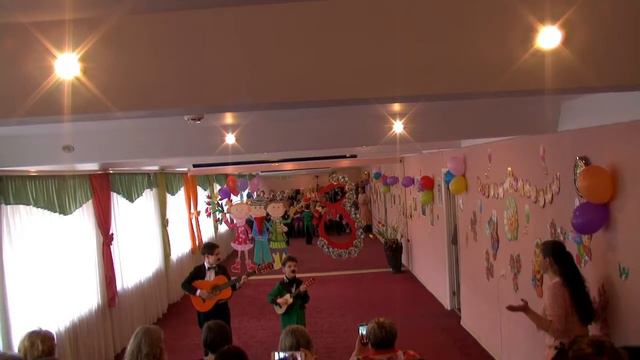 Сценка на утреннике Уно Уно Ун Моменто