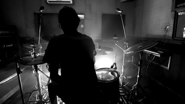 Radiohead - Paranoid android (drum cover) смотреть онлайн