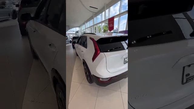 2023 KIA Niro EV Limited смотреть онлайн
