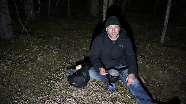 Stealth Camping Behind Billboard смотреть онлайн