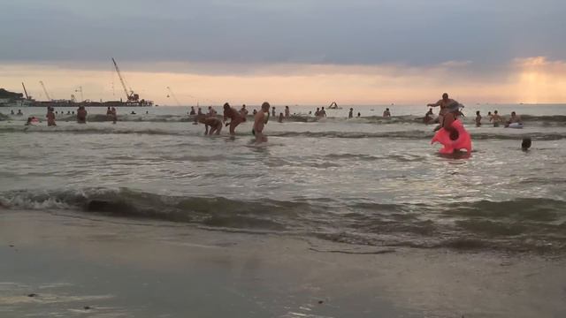 А вечером на море качка смотреть онлайн