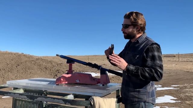 Самый дорогой патрон AR-15 против замка от камеры смертника тюрьмы Сан-Квентин | Идём вразнос смотреть онлайн