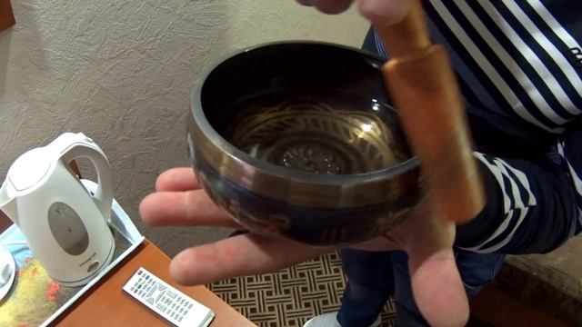 ? как звучит поющая чаша с водой и без воды | tibetan bowls смотреть онлайн