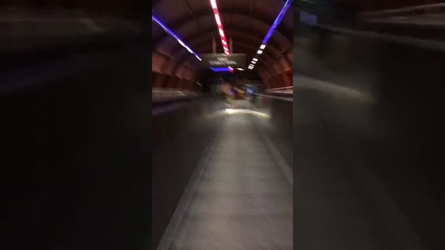 Entering Mccarran airport смотреть онлайн