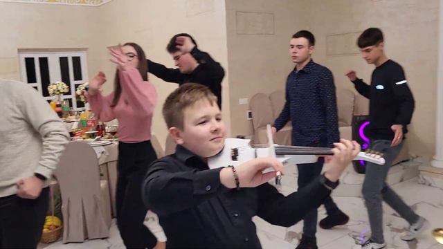 💞 Неожиданный двойной сюрприз для любимого сына Дмитрия и Лизы от мамы Елены с Франции!!!💞 смотреть онлайн