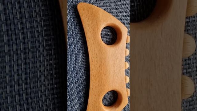 Дерев'яний масажер скребок для тіла смотреть онлайн