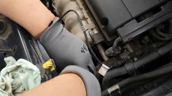 Vauxhall/Opel Zafira B 1.6 115BHP - Oil and Coolant