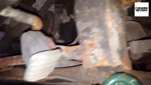 Urbex - Abandoned Lime Kiln (Barn Find Mercedes SL) And Hut With Old Bed.