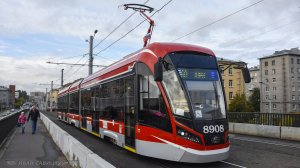 Модерновые трамваи Витязь-М на 60 маршруте Петербурга