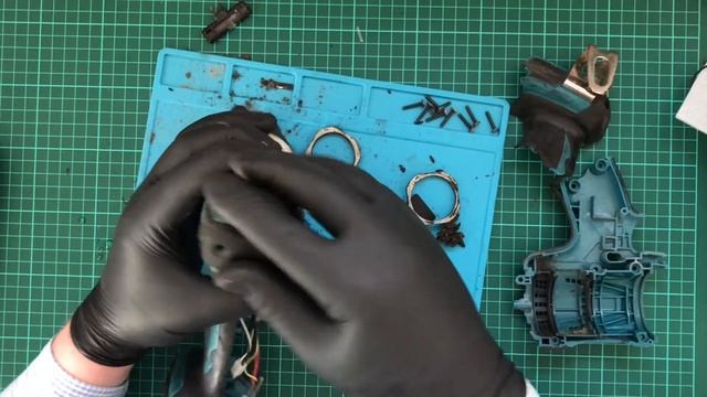 Makita DDF456 13mm Cordless Driver Drill Teardown смотреть онлайн