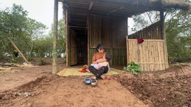 Life of a single mother - Gardening with Children - The Pain & Fatigue of Raising Children Alone смотреть онлайн