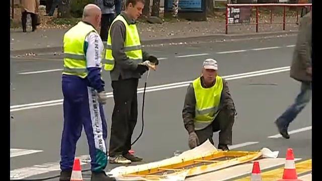 На улицах появятся желто-белые пешеходные переходы смотреть онлайн