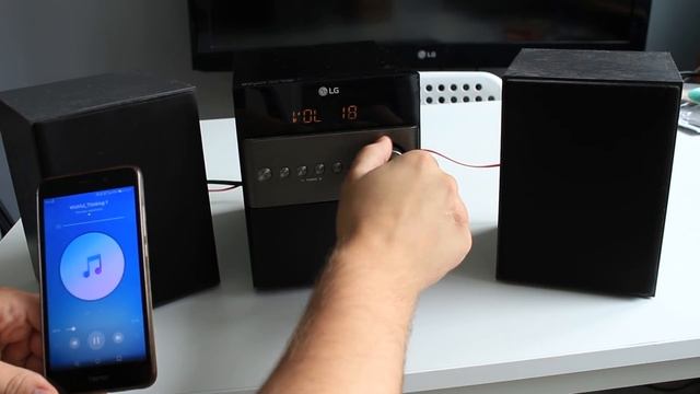 Miniwieża LG CM1560 Bluetooth CD MP3 FM USB - Prezentacja Produktu | ForumWiedzy