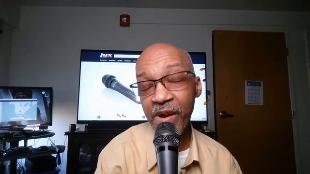 LyxPro HHMX-15 Professional Handheld Vocal Dynamic Cardioid Microphone смотреть онлайн