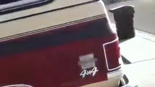 1985 Chevy K5 Blazer смотреть онлайн