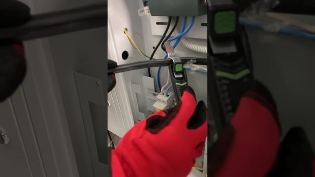 Удобная зачистка для круглого кабеля haupa #electric #электромонтаж #work is #my #live смотреть онлайн