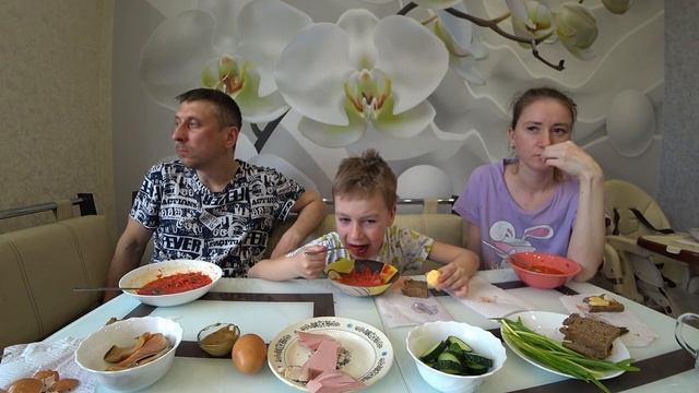 МУКБАНГ СПОРИМ С ДЕНИСОМ) ДОМАШНИЙ БОРЩ | MUKBANG BORSCH