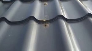 Заделка отверстий в металлочерепице.mp4