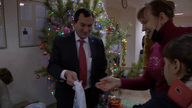 Роман Амстиславский - моя цель сделать детей счастливыми! смотреть онлайн