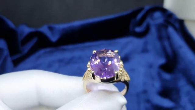 Женское кольцо из золота с крупным Аметистом смотреть онлайн