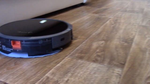 IBoto Aqua V715 - Робот пылесос, который моет пол!