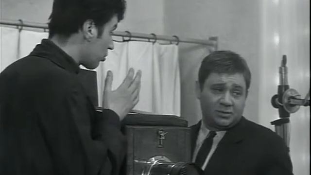 Я знаю что ты человек бедный,и поэтому всегда возвращаешь долги смотреть онлайн