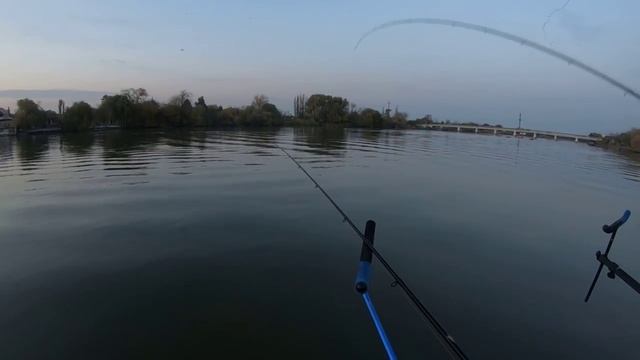 НА РЫБАЛКУ, А НЕ ЗА РЫБОЙ. ВСПОМИНАЕМ СТАРЫЕ ДОБРЫЕ. ДОСТАЛИ КРОКОДИЛЫ И БУБЕНЧИКИ. смотреть онлайн