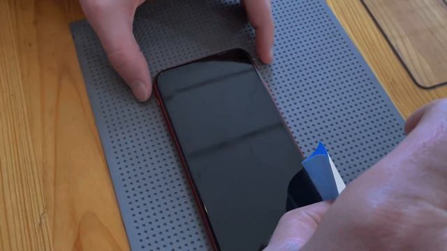 Как наклеить защитное стекло самому в домашних условиях. Установка защитного стекла смотреть онлайн